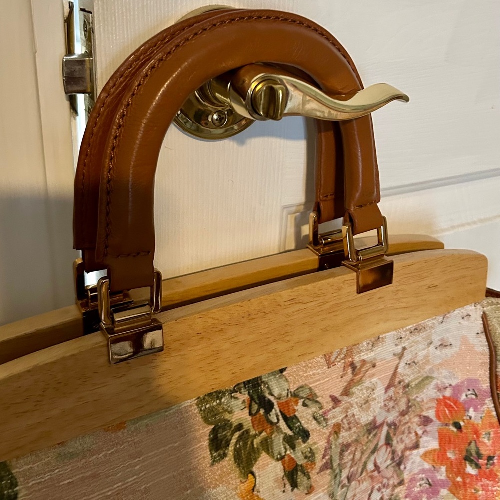 Tory Burch Attersee Floral Patchwork Women's Bag with Wooden Handle - Picture 4 of 8